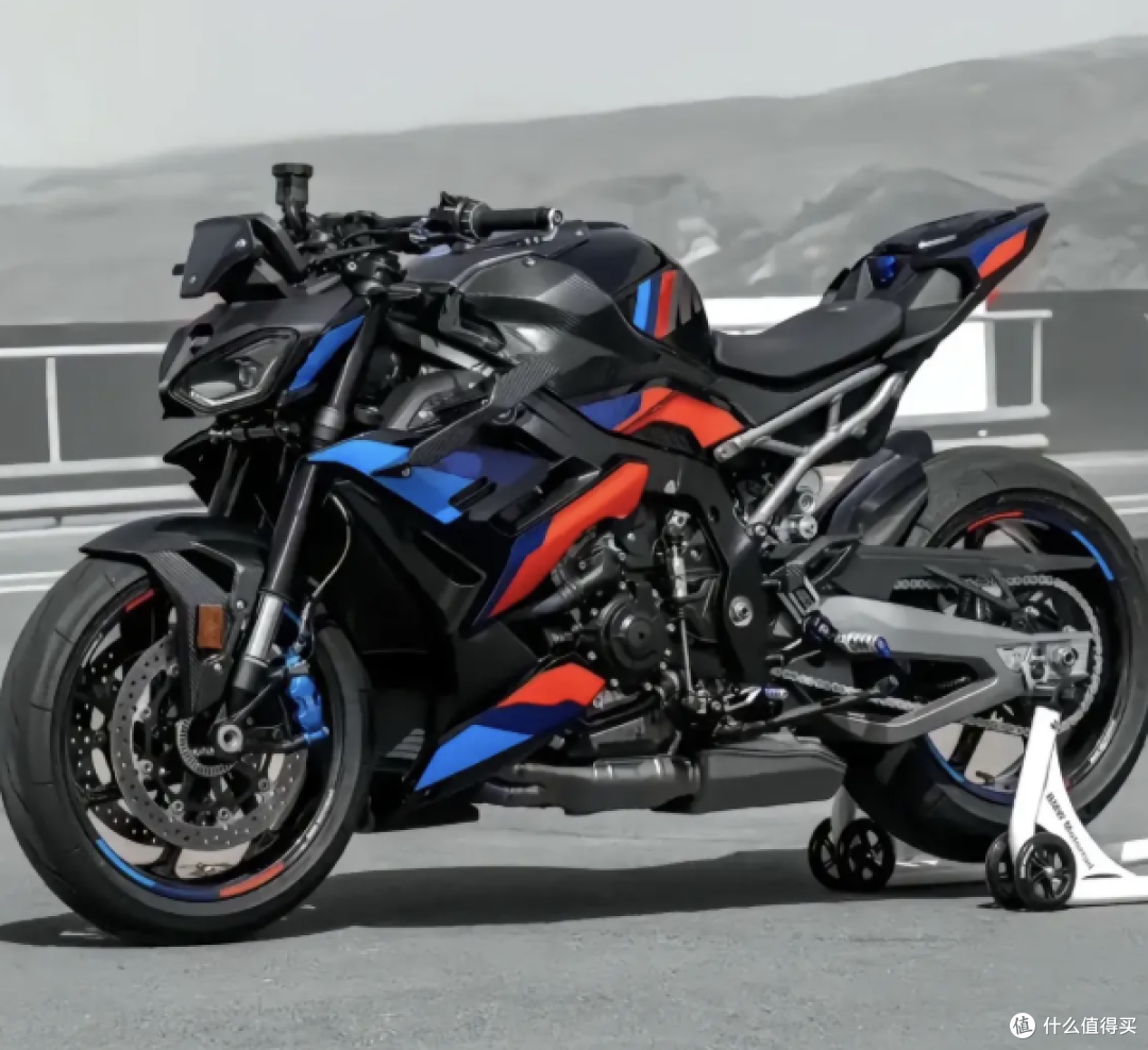 准备入手宝马S1000R：两万公里不换这个零件，当心爆缸！
