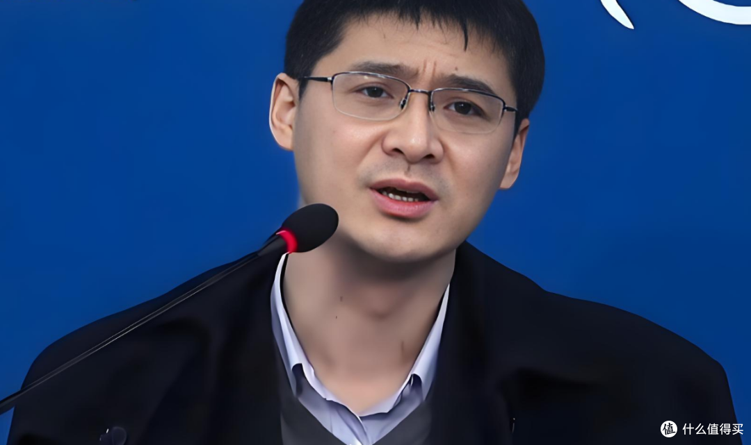 罗翔发言引热议!直言“人不该有偶像,终将走向幻灭”!