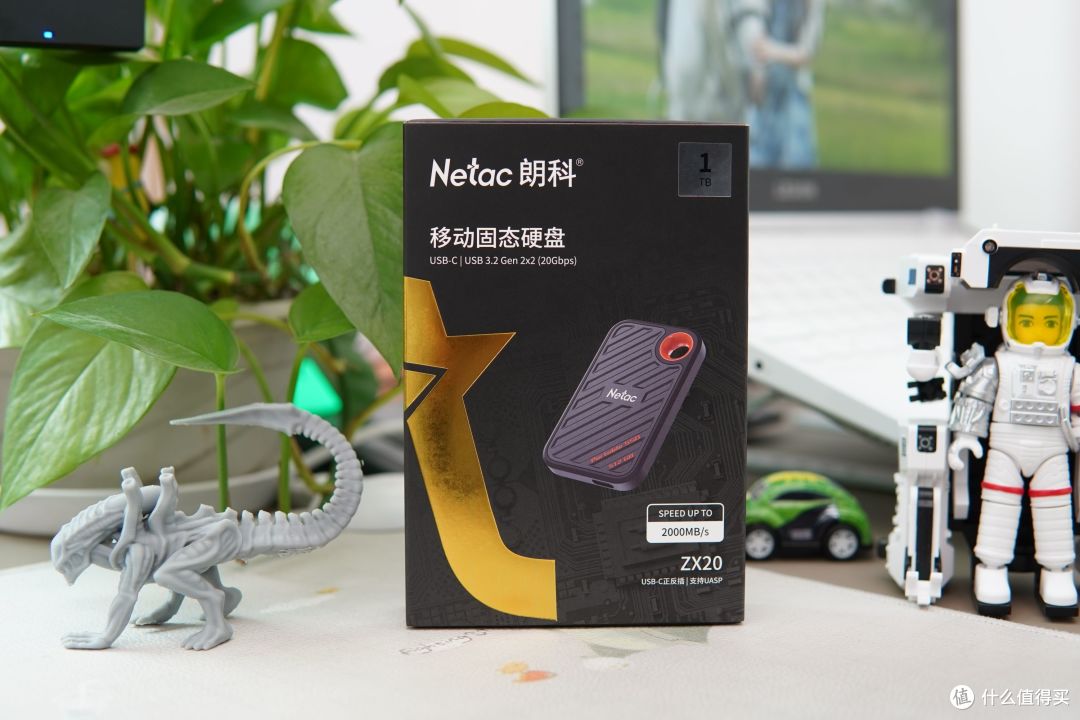 每秒读速高达2GB,文件加密系统超强——朗科ZX20移动固态硬盘