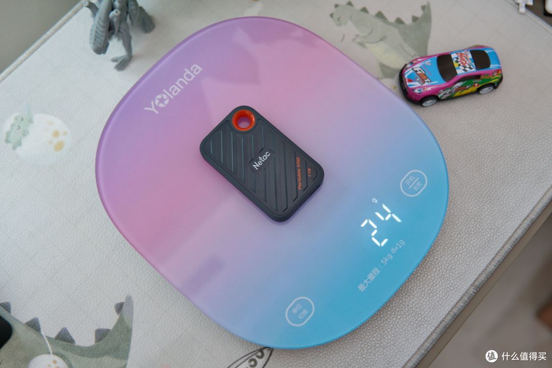 每秒读速高达2GB,文件加密系统超强——朗科ZX20移动固态硬盘