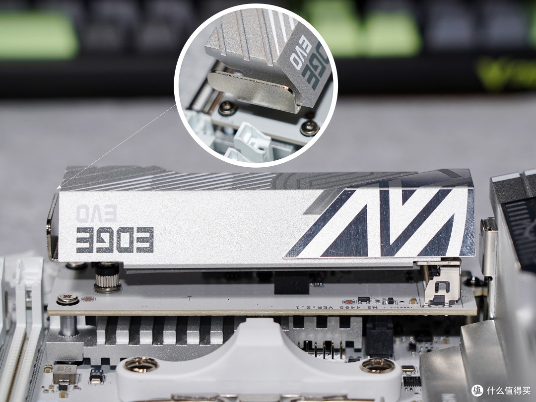 扩展性超强的ITX主板，微星MPG X870I EDGE TI EVO WIFI评测分享