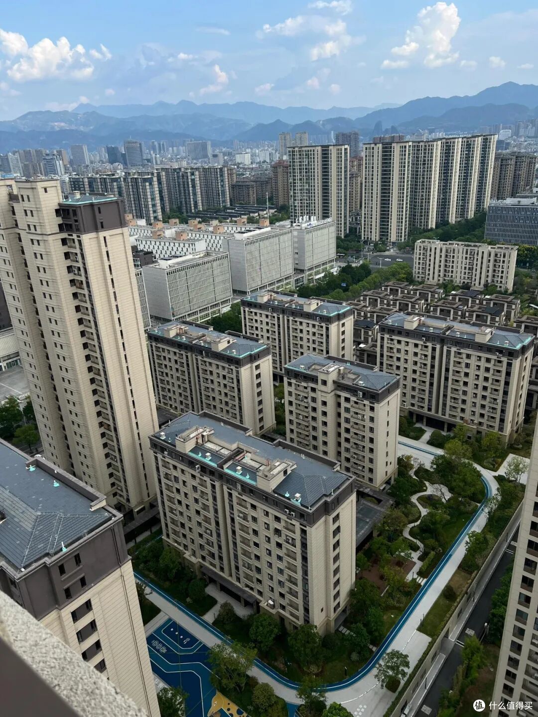 有一种痛苦叫买了“次顶层”,想象很美好,住进去却一言难尽!