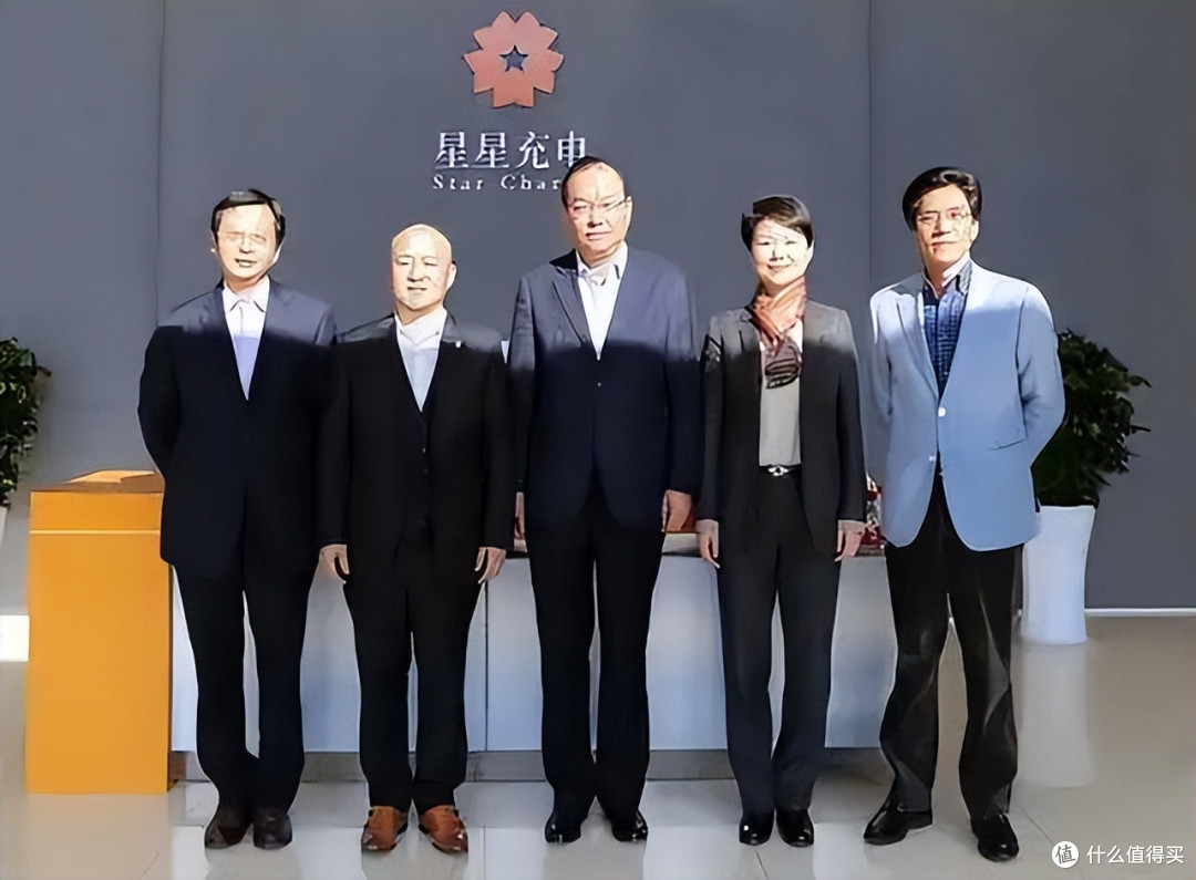 毛利率下滑仍要上市?72万充电桩年入40亿,常州夫妇边赚钱边收割