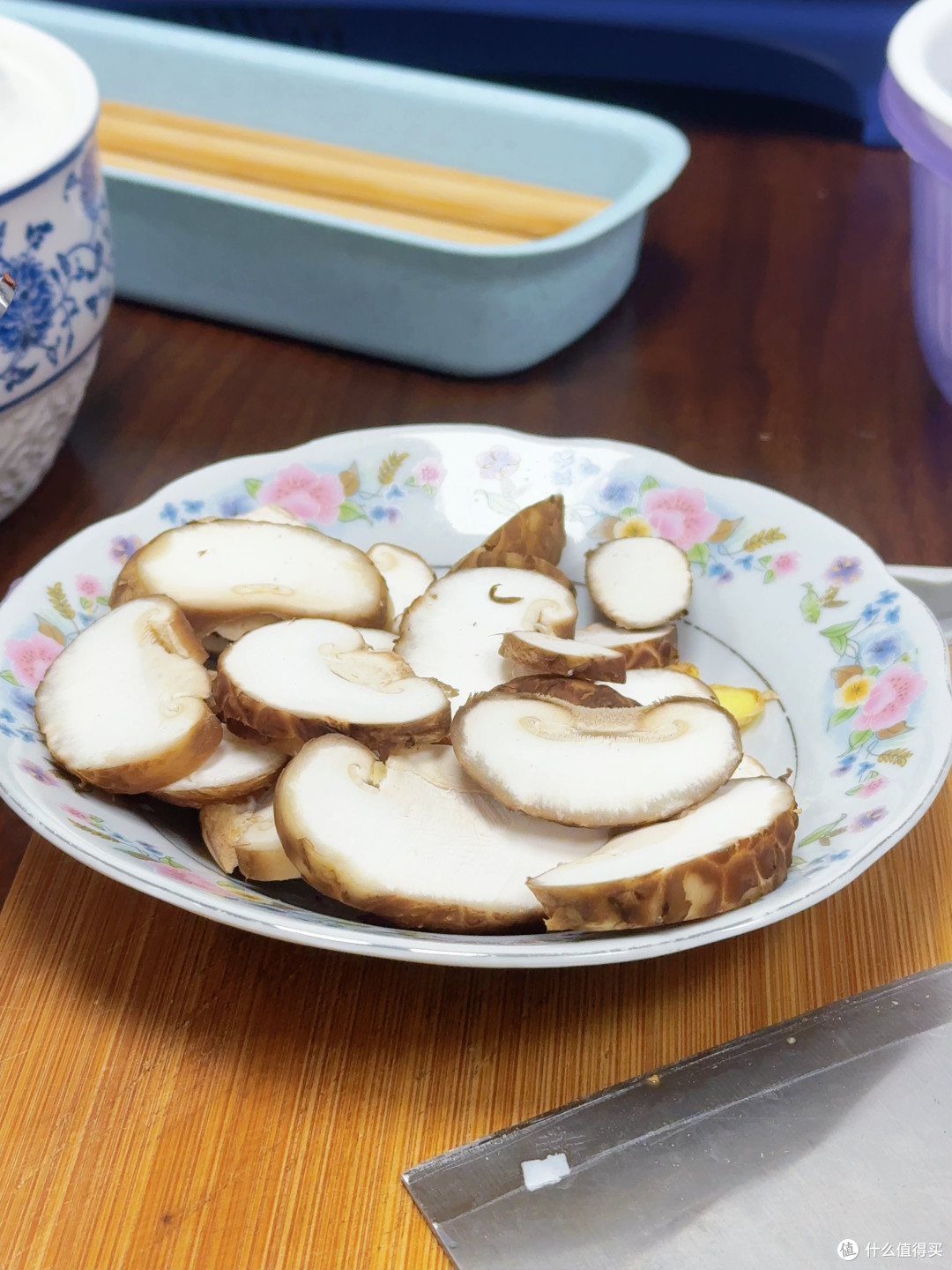 在家种菌菇也太治愈了,都是超级菇菇智能生态箱的功劳