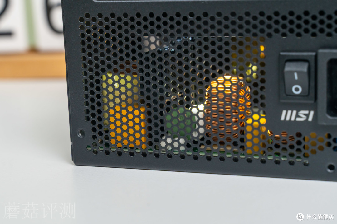 运行高效,质保独一档,微星PRO A1000PL PCIE5白金全模电源评测