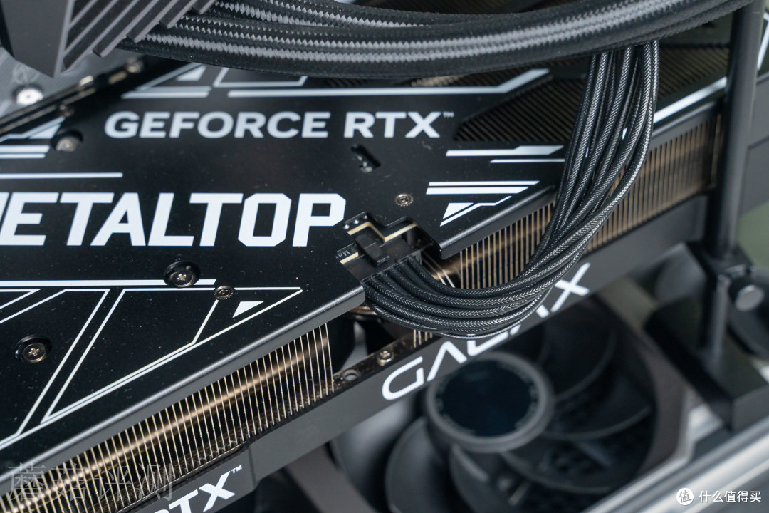运行高效,质保独一档,微星PRO A1000PL PCIE5白金全模电源评测