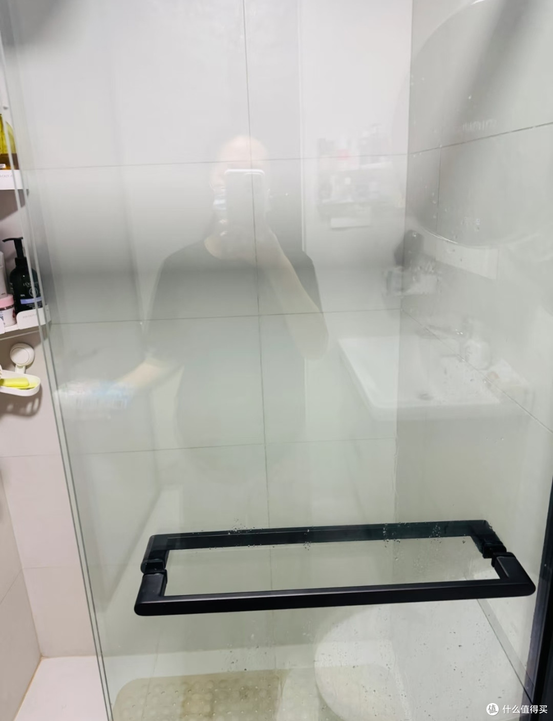 宝藏清洁剂!浴室玻璃门除水垢,好用到尖叫
