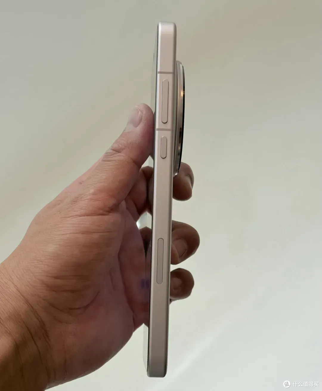 OPPO Find X8 Ultra价格大跳水,影像旗舰跌至“冰点价”