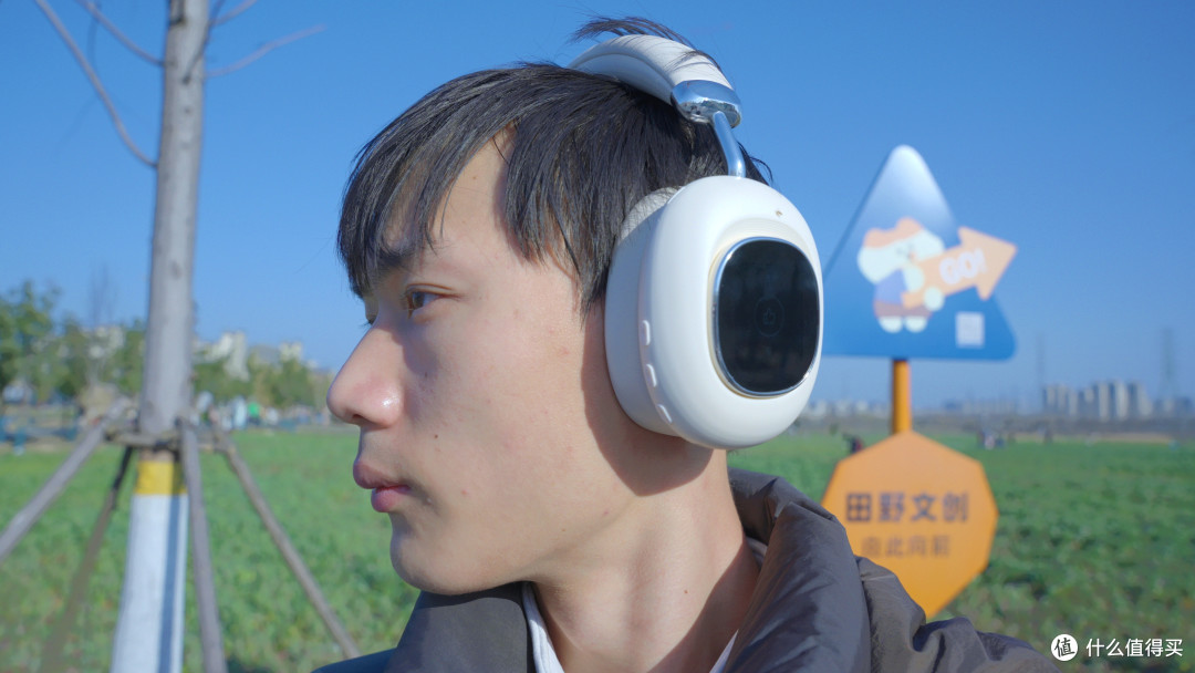 南卡Show耳机可拆卸灵动屏+遥控拍照,讯飞+DeepSeek双引擎太强了