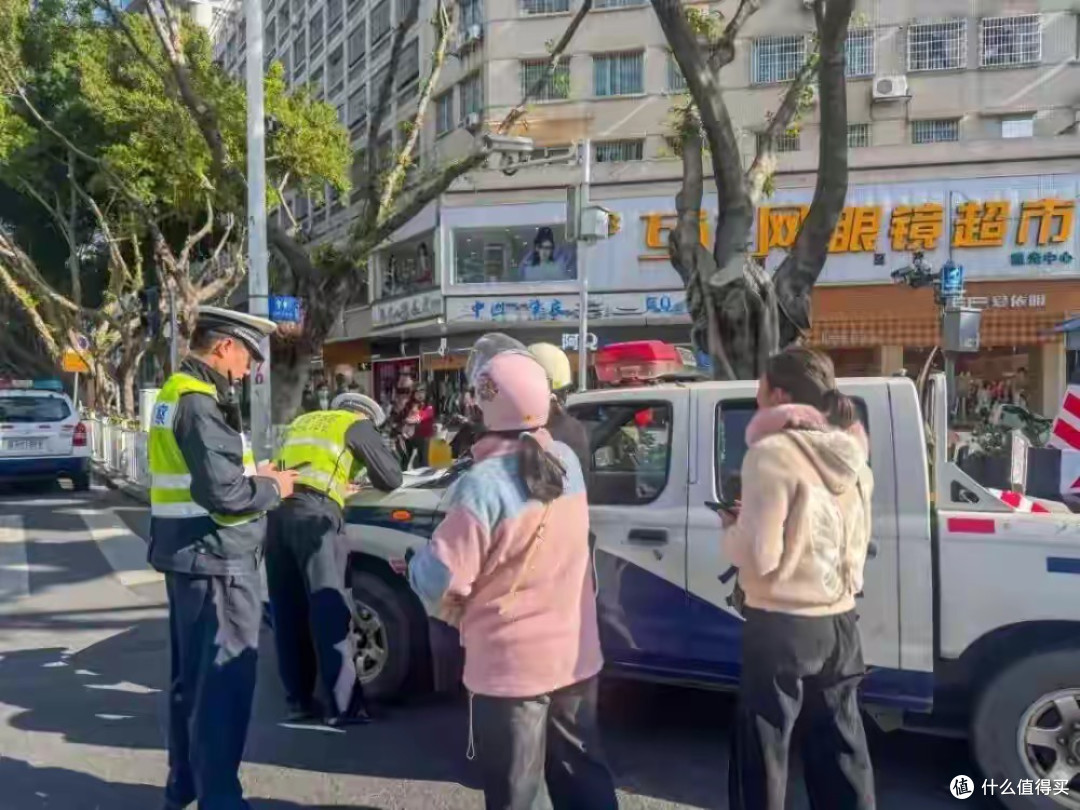 825号令正式实行！2月起，乱罚款、随意拦车的日子真的结束了！
