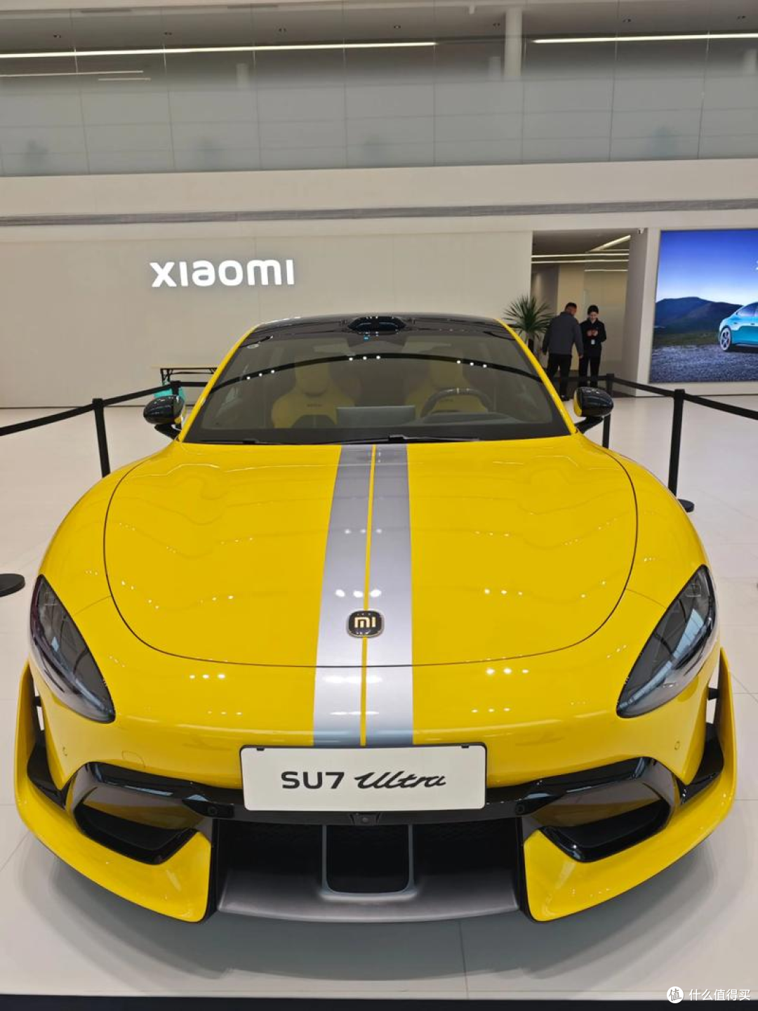 小米 SU7 Ultra 从封神到遇冷:高端化狂飙后,雷军终于踩下刹车