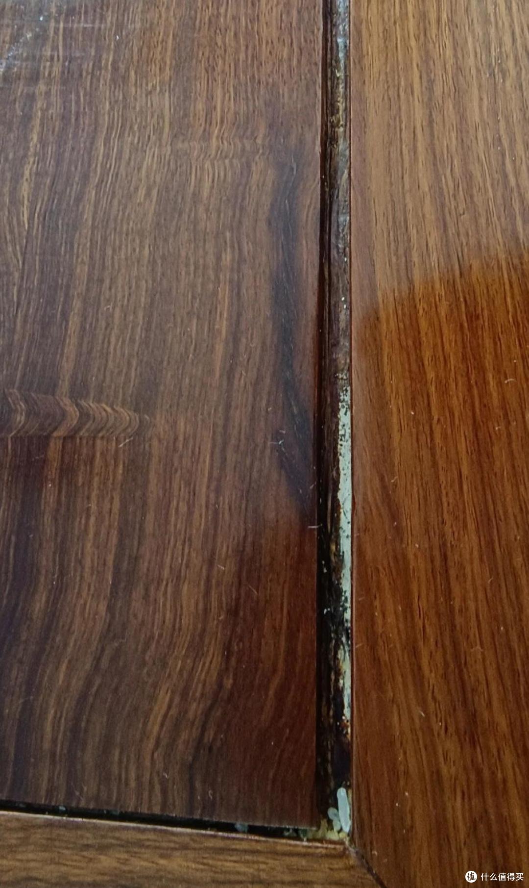 别再踩坑了!这7种餐桌正被淘汰,买回家只会越用越糟心