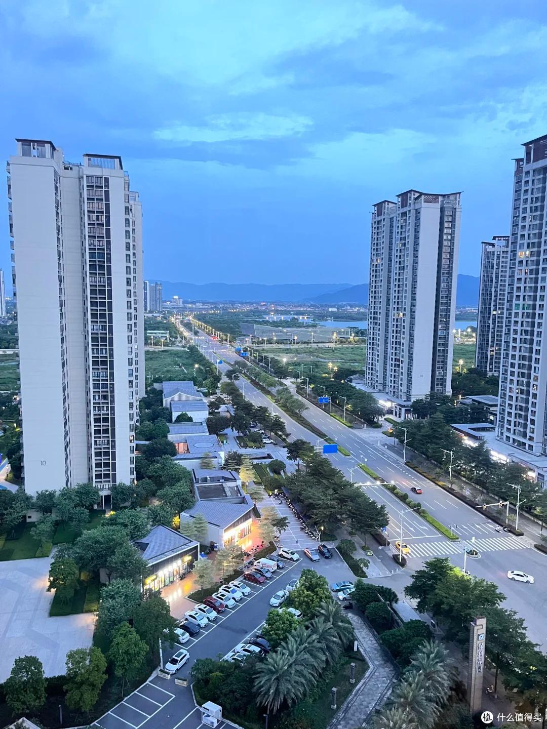 有一种痛苦叫“郊区次新房”,卖不掉又不想住,彻底沦为“不动产”