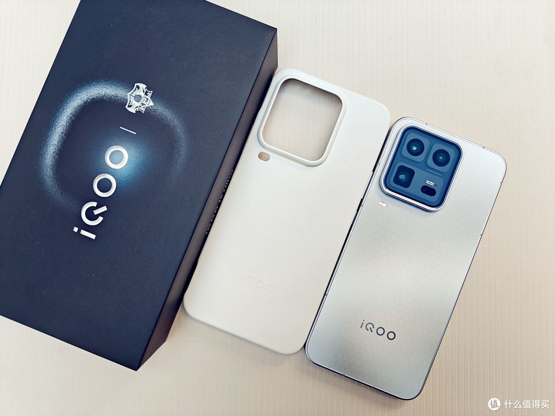 未来战士苏醒｜iQOO 15 Ultra系列之“开箱&初体验”，Part 1