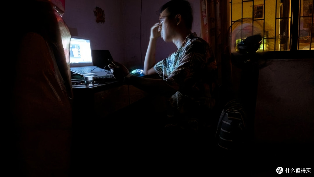 AI智能媒体助理:让自媒体创作从焦头烂额到轻松高效 的秘密武器