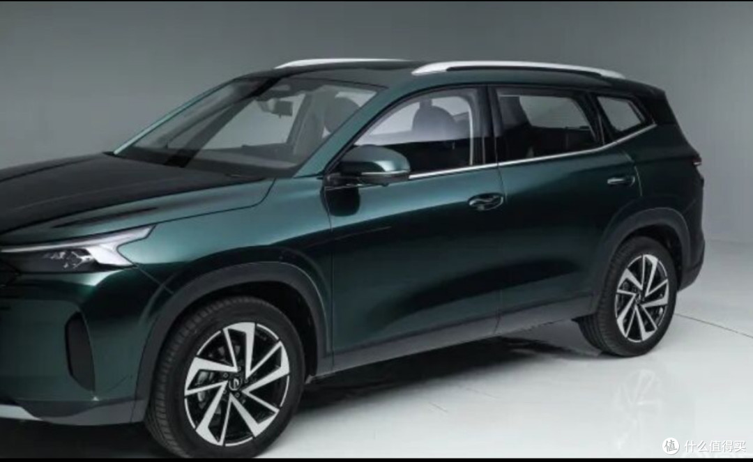 大众豁出去了!7.58万“贱卖”中型SUV 油耗仅6.6L喝92油,空间大