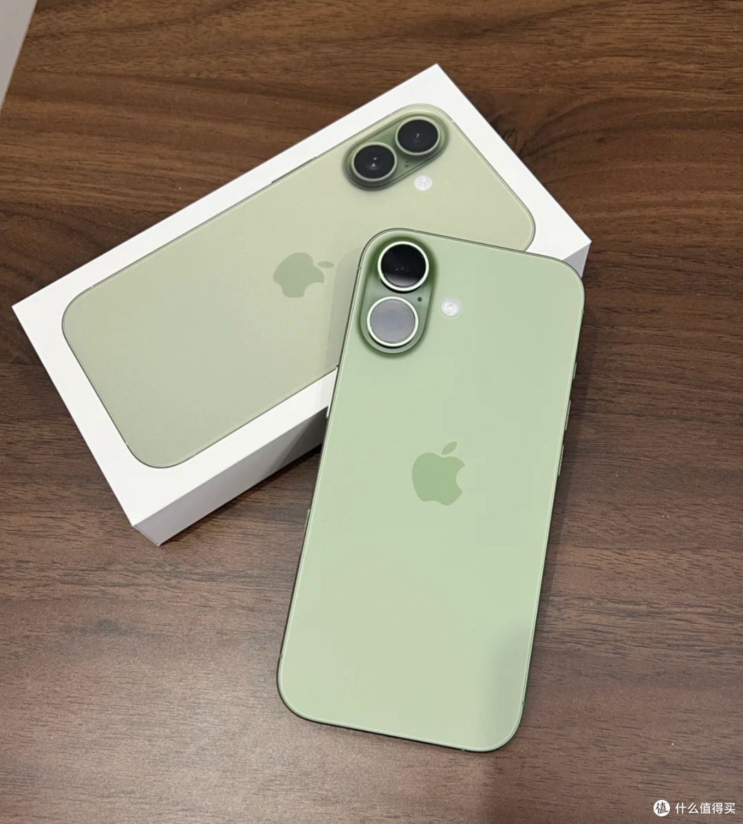 太猛了！iPhone彻底妥协了，国补+降价双重叠，全系价格大跳水
