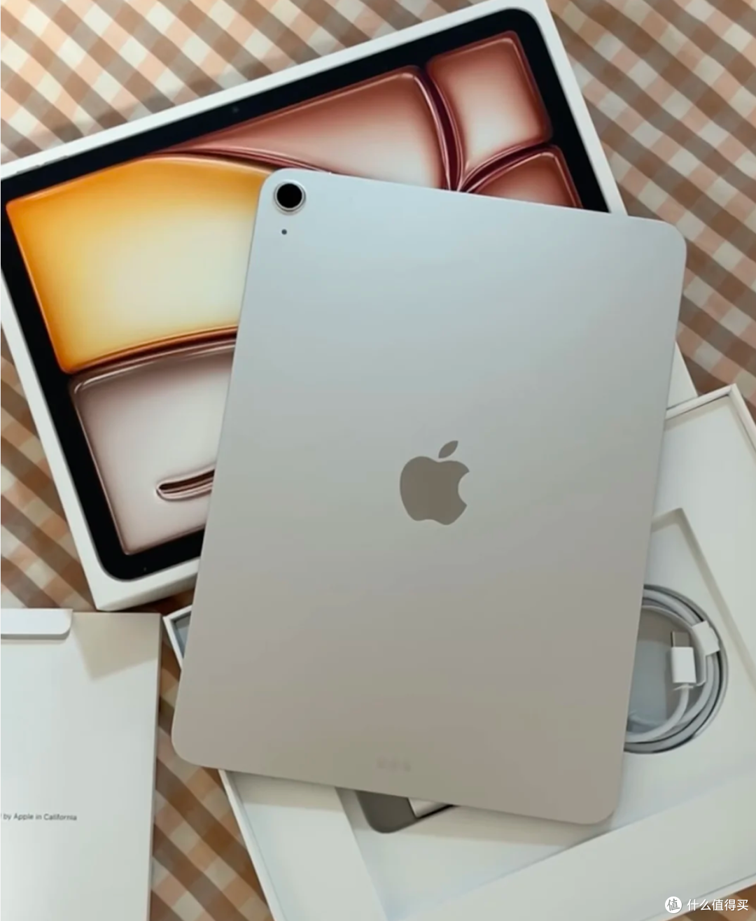 太猛了！iPhone彻底妥协了，国补+降价双重叠，全系价格大跳水