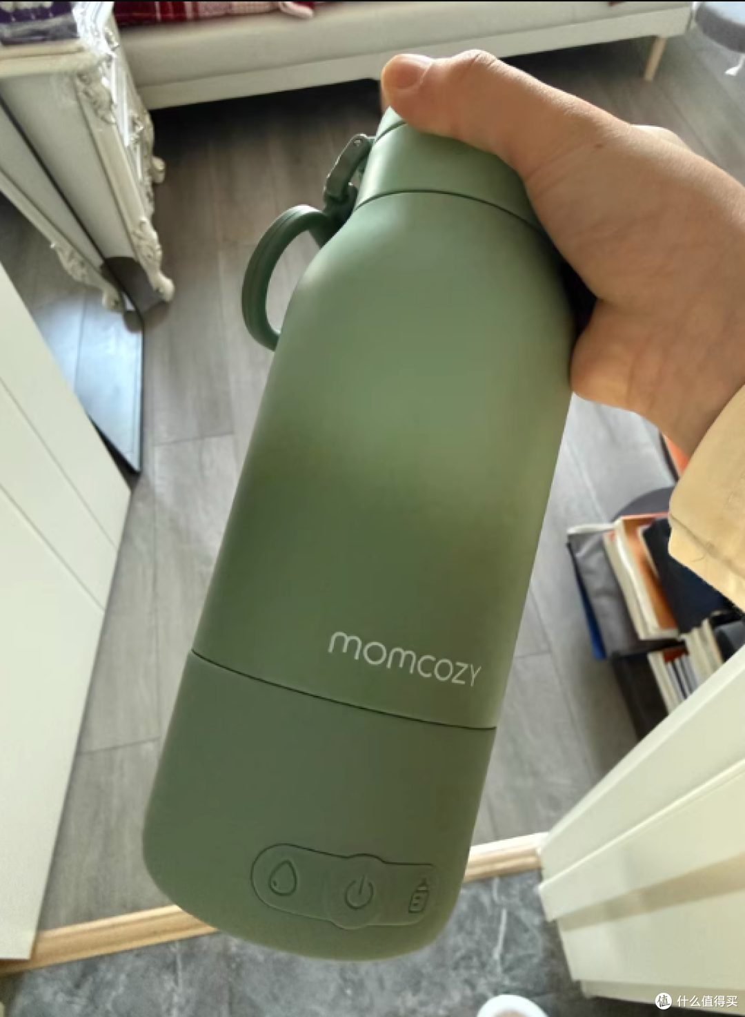 带娃外出不慌神!Momcozy 无线恒温杯,宝宝随时喝上 45℃奶🍼