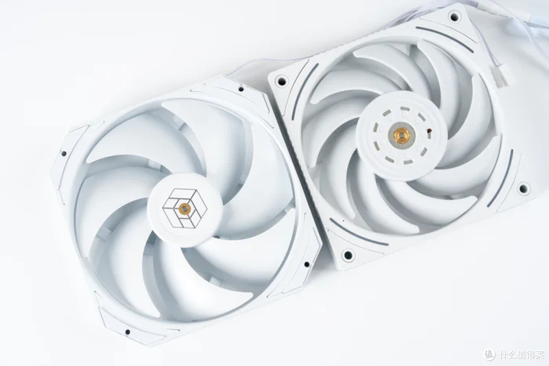 MATX小钢炮—华硕B850G小吹雪+5070金属大师+机械大师iF25装机