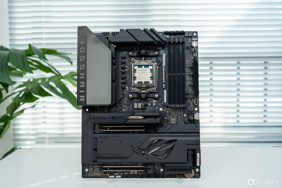 暗黑旗舰登场,游戏党的心头好ROG X870E DARK HERO实测