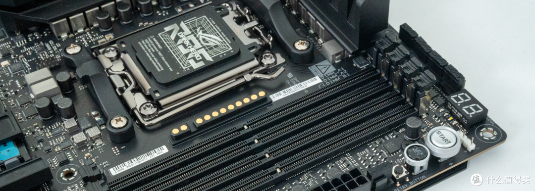 暗黑旗舰登场,游戏党的心头好ROG X870E DARK HERO实测