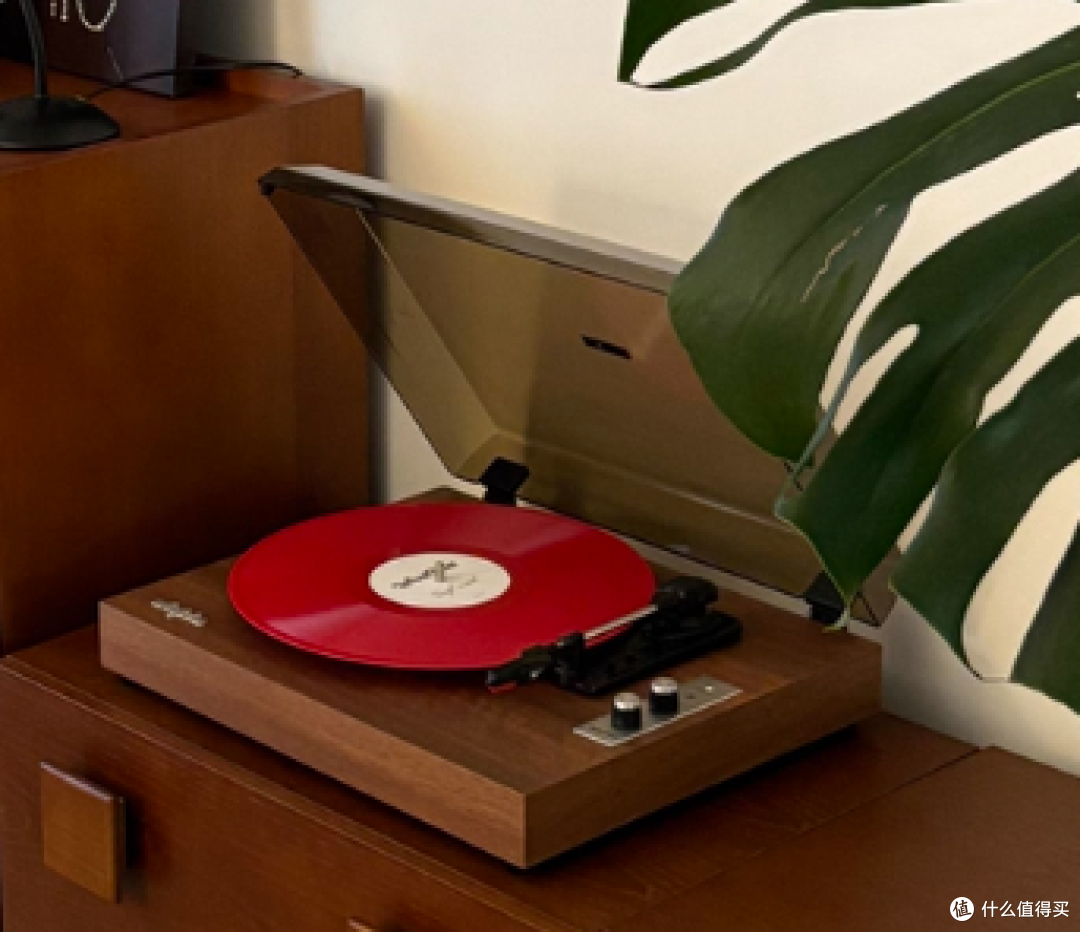 小户型适合买黑胶唱片机吗?问加1900到底值不值得入门?