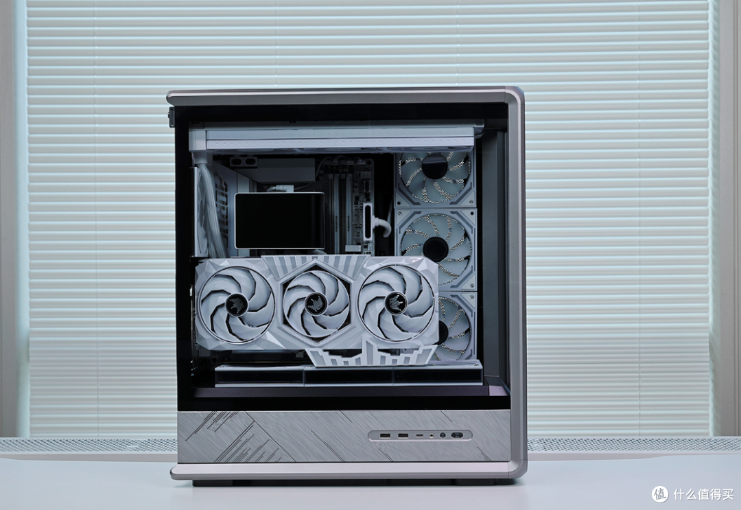 26年3月2.7W游戏顶配装机:98X3D+技嘉X870E+5080HOF+乔思伯D401