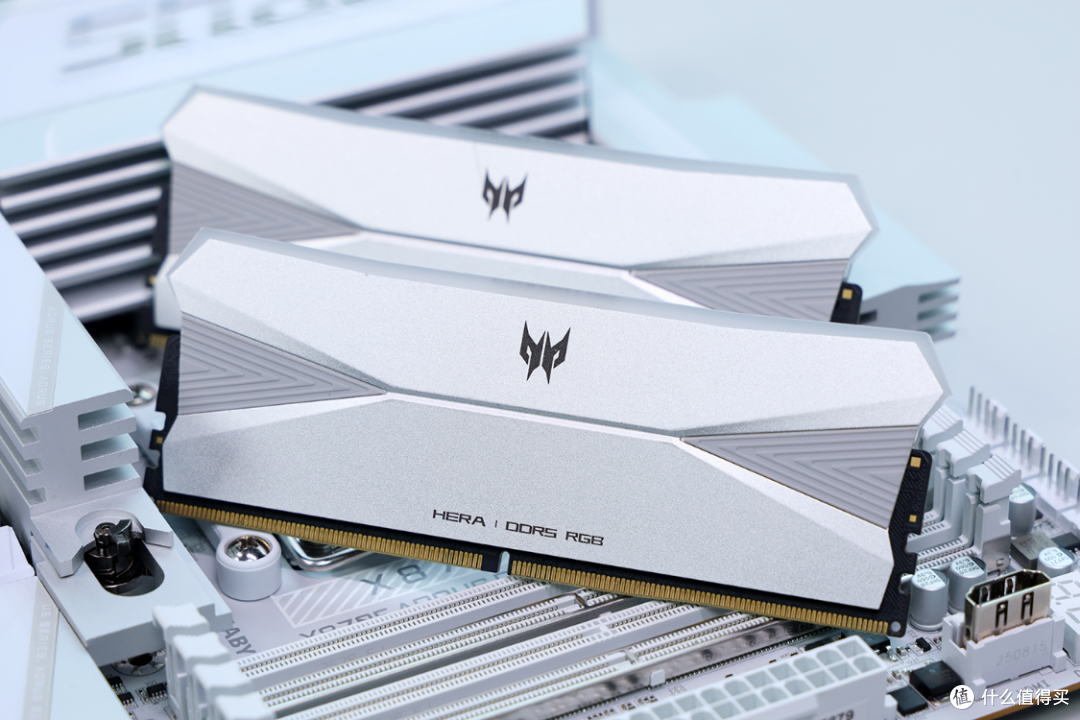 26年3月2.7W游戏顶配装机:98X3D+技嘉X870E+5080HOF+乔思伯D401