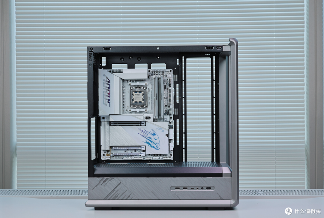 26年3月2.7W游戏顶配装机:98X3D+技嘉X870E+5080HOF+乔思伯D401