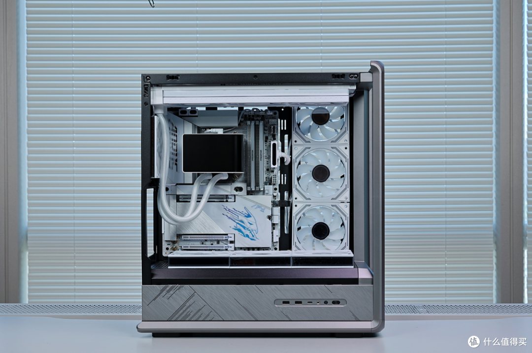 26年3月2.7W游戏顶配装机:98X3D+技嘉X870E+5080HOF+乔思伯D401