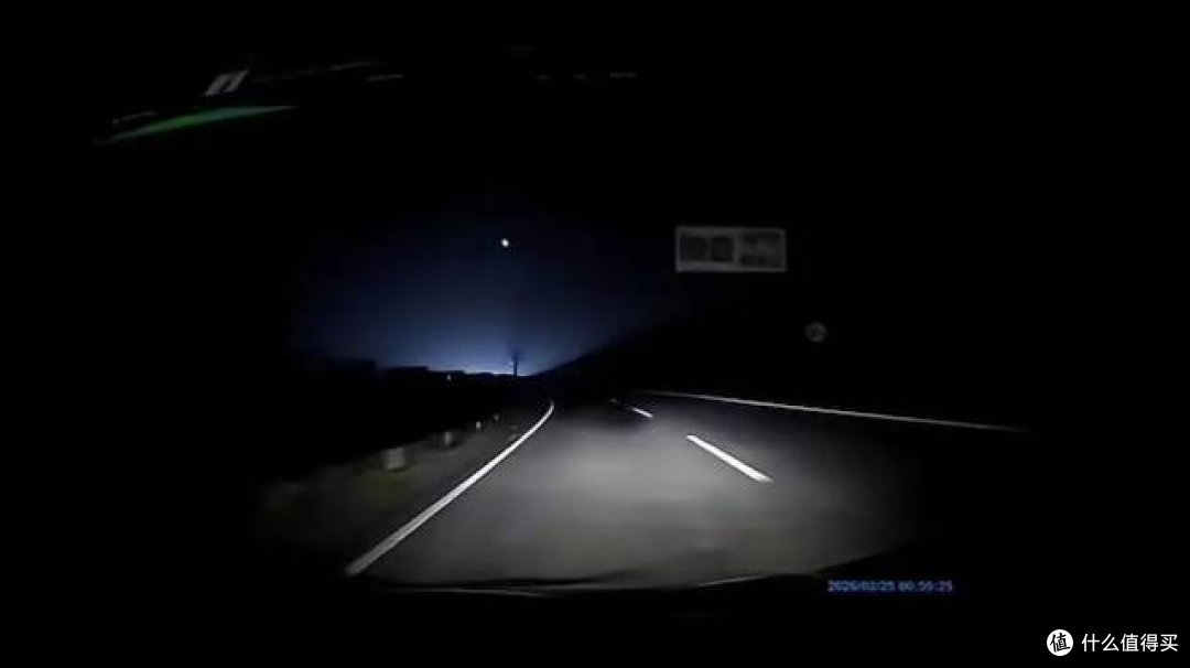 离谱!领克 Z20 语音把大灯关了,高速漆黑撞车,官方火速修复