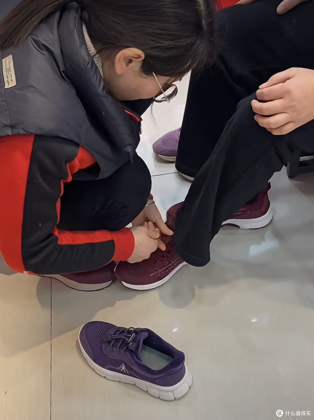 建议中国大妈不要穿:足力健老人鞋,换成这4个中产品牌,更高级