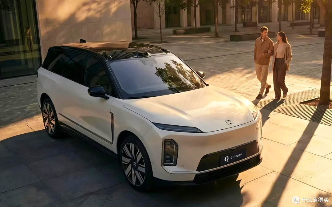 蔚来大型SUV,敢说好开的ES9,天行智能底盘、900v平台加换电