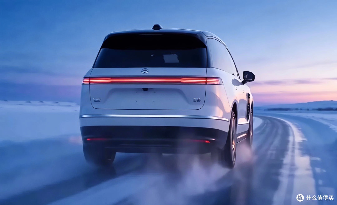 蔚来大型SUV,敢说好开的ES9,天行智能底盘、900v平台加换电