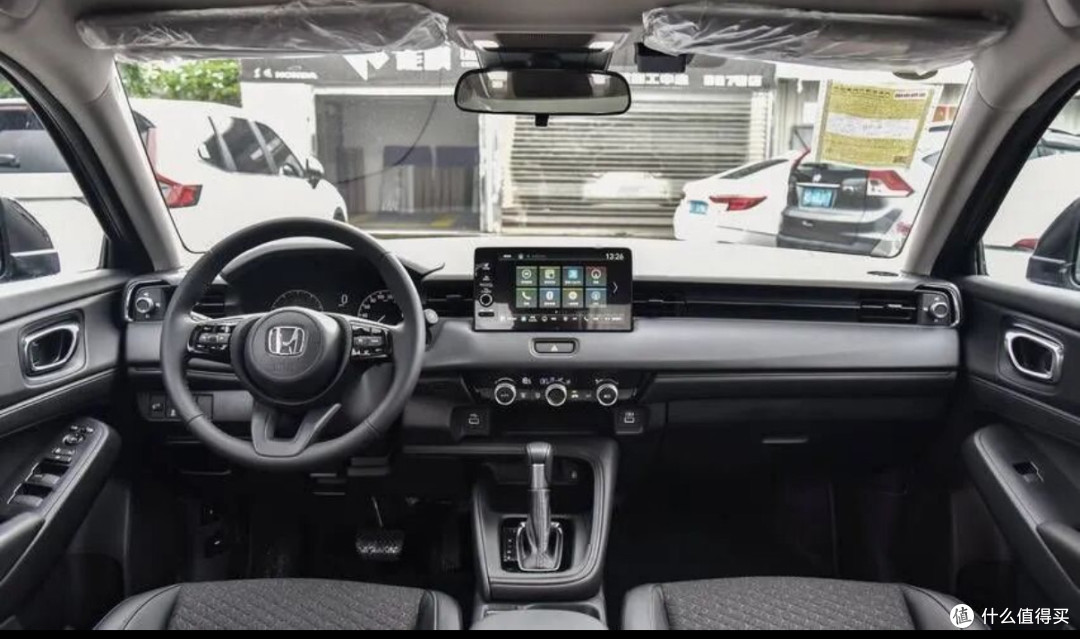 本田SUV“跌懵了”!真皮内饰配天窗,空间不小油耗6L,才8万多