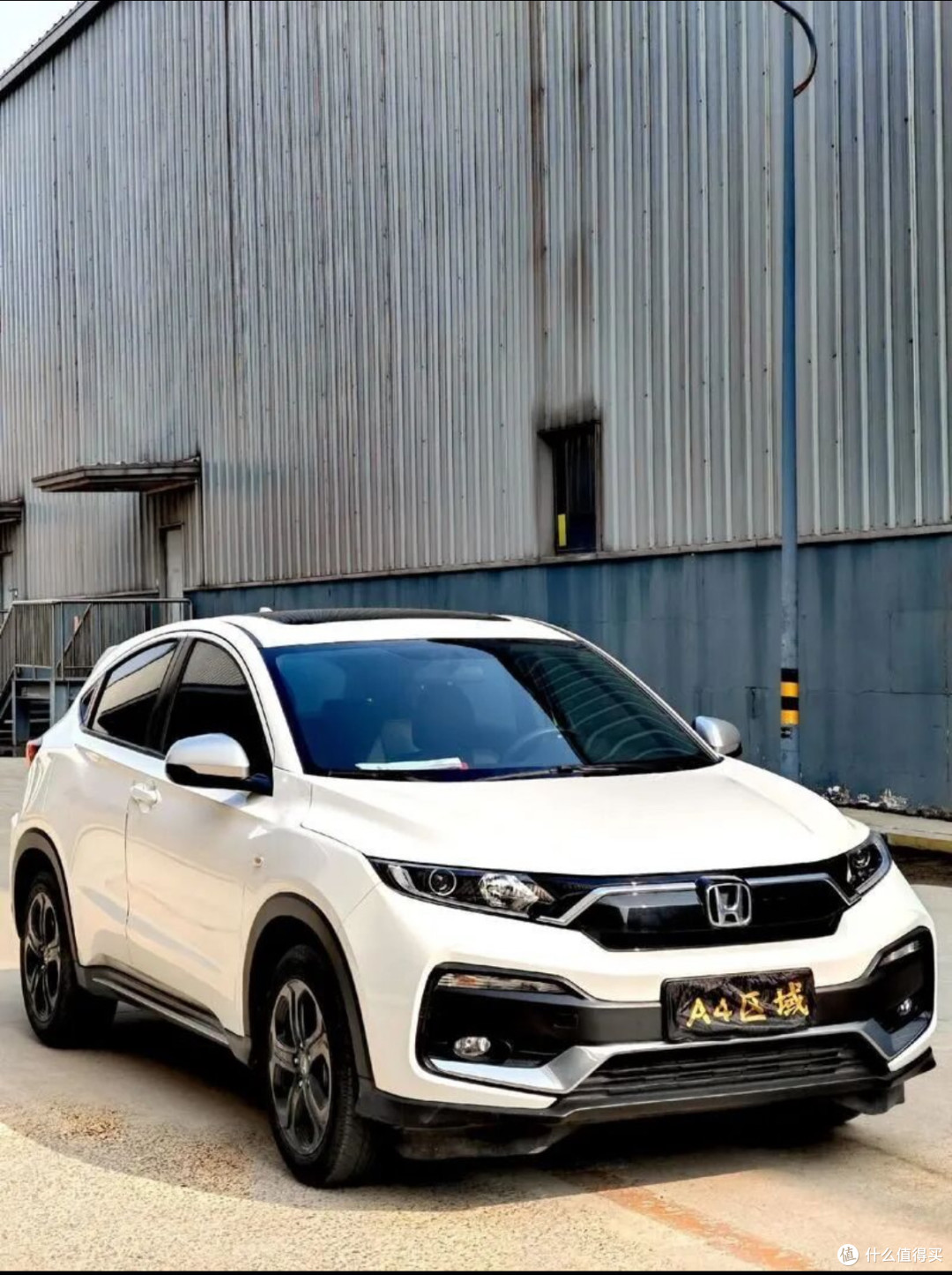 本田SUV“跌懵了”!真皮内饰配天窗,空间不小油耗6L,才8万多