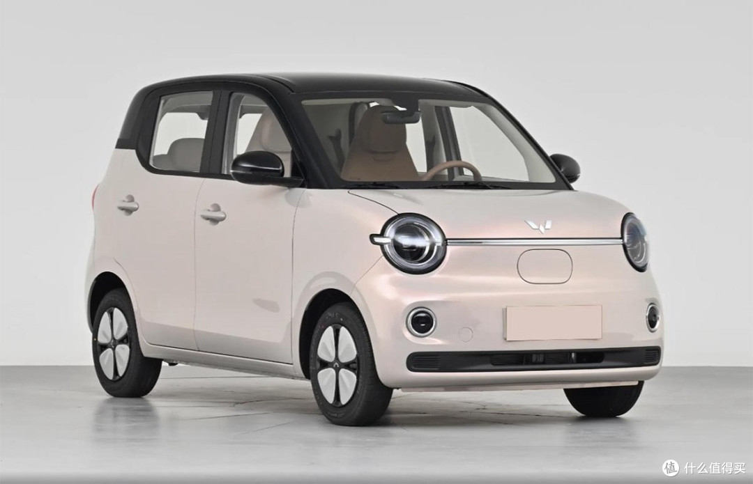 新款五菱宏光MINIEV实车,车长3268mm,5门4座,续航205/301km