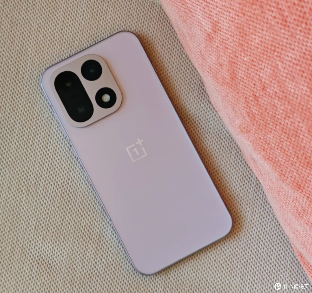 一加15突然降价,第五代骁龙8至尊版+7300mAh,降价后变香了!