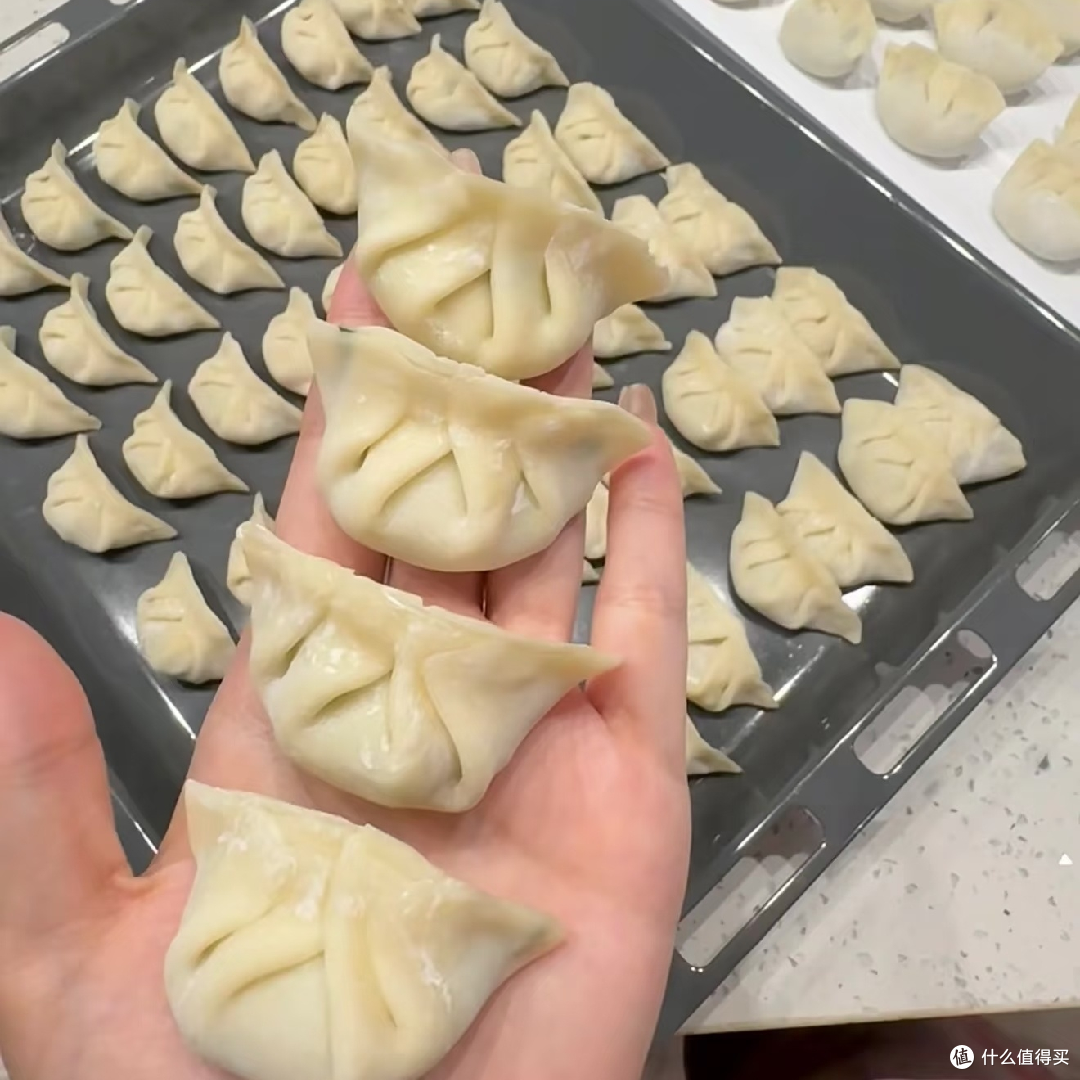 饺子:团圆与快乐的象征