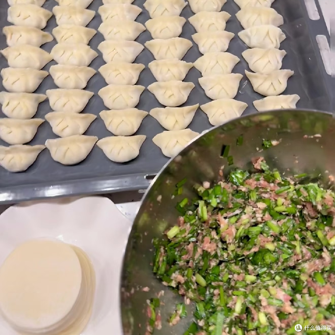 饺子:团圆与快乐的象征