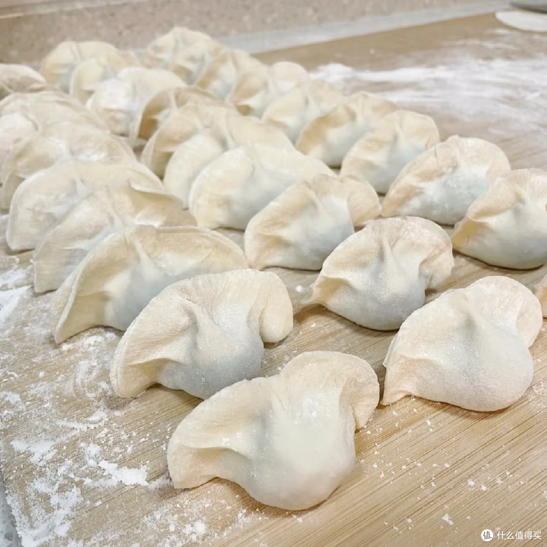 饺子:团圆与快乐的象征