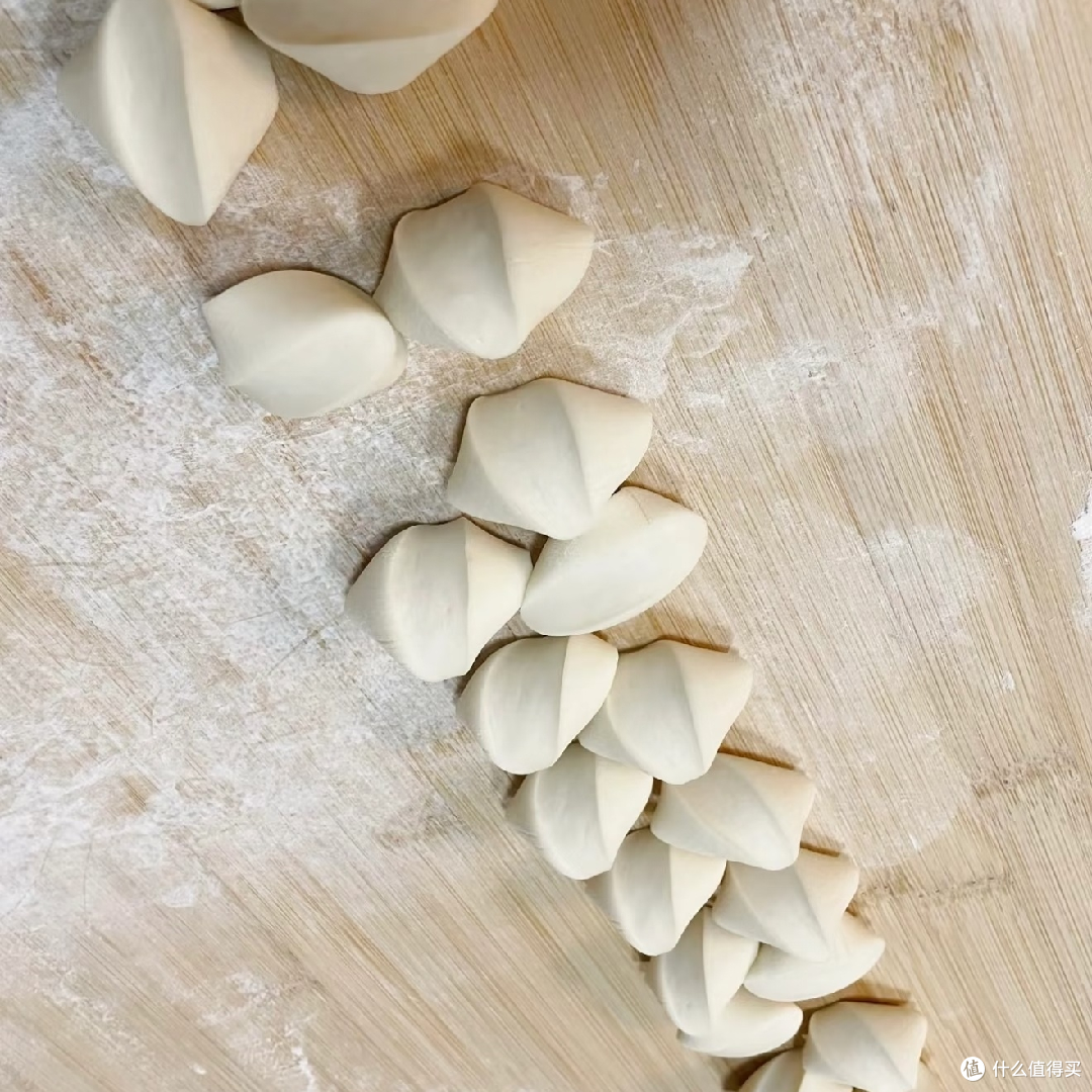 饺子:团圆与快乐的象征