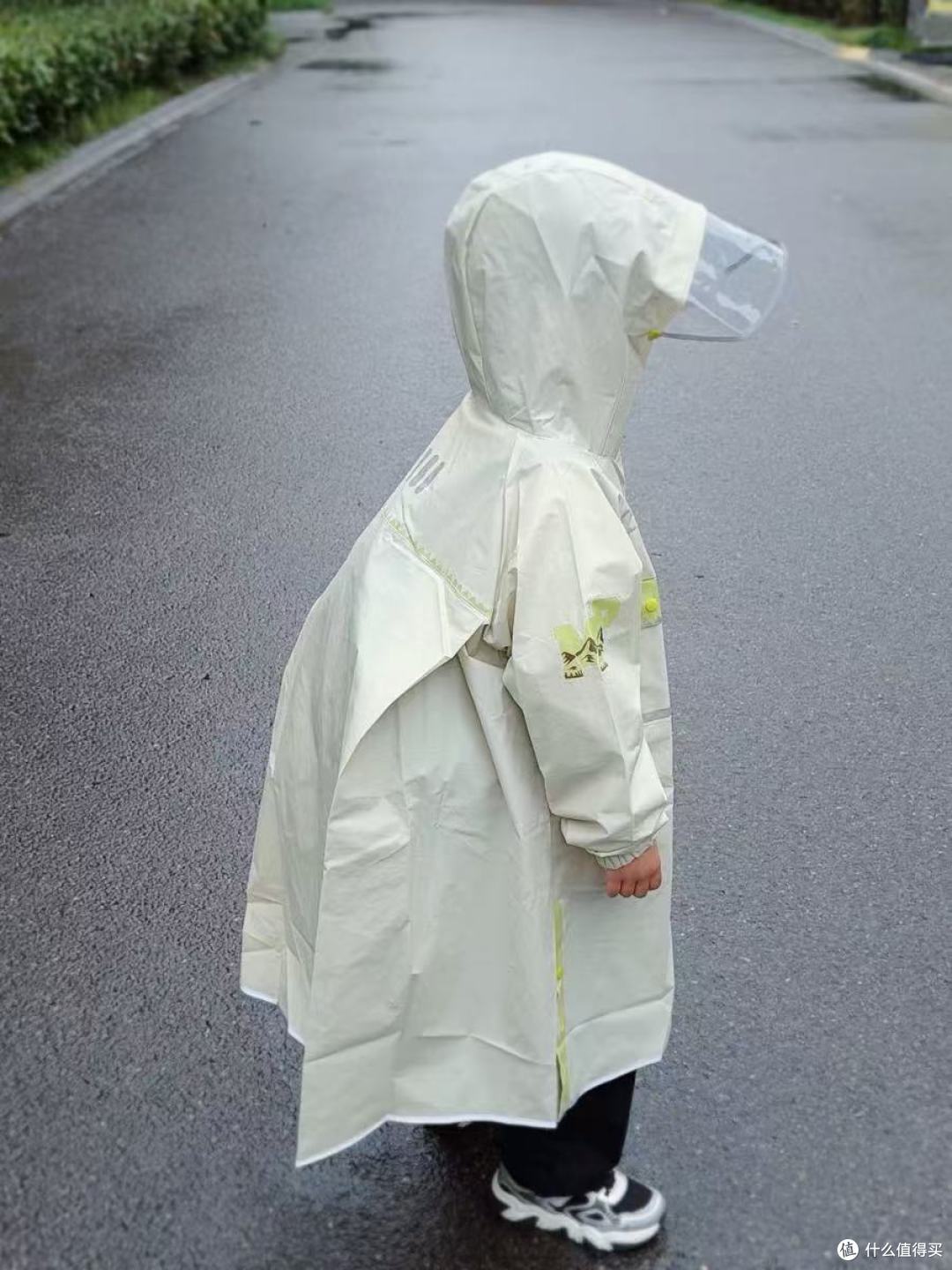 🌧️中大童上学雨衣|暴雨天书包不湿、全身干爽,家长闭眼入