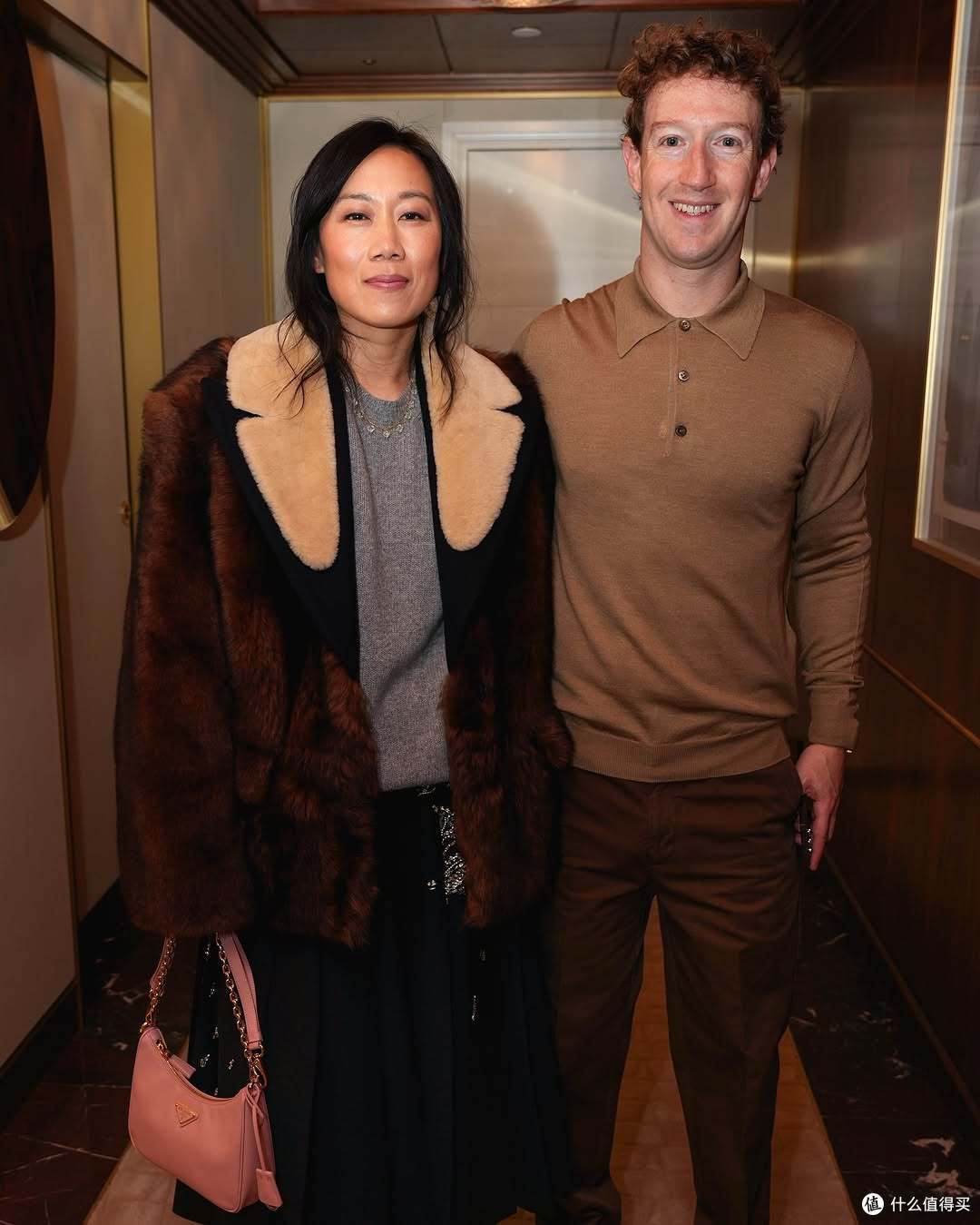 扎克伯格去时装周干嘛去了？给即将面世的AI眼镜造势去了？