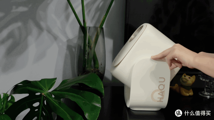 告别手动调画!哈趣Q1 Pro Max 650CVIA高亮巨幕,同价位投影顶流
