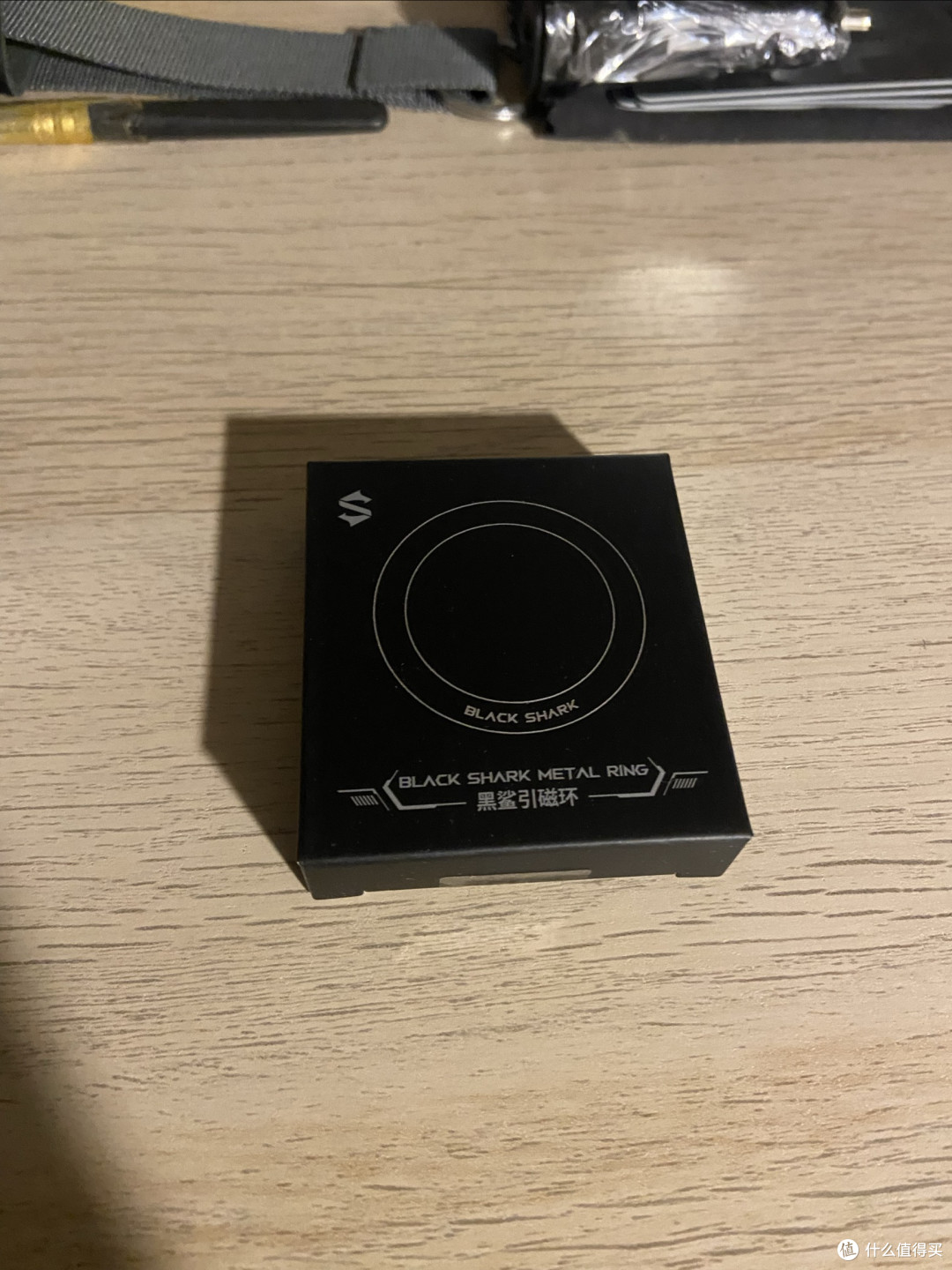 黑鲨3磁吸充电宝1W毫安轻薄设计