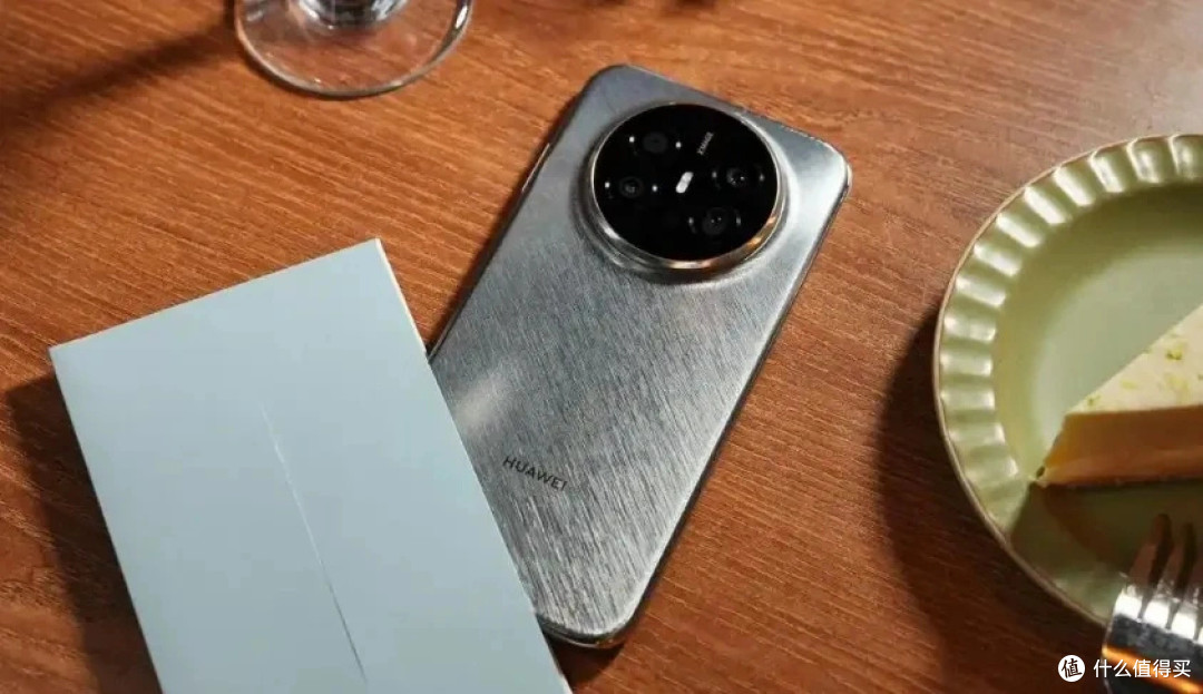 华为打起价格战,6500mAh+IP69+鸿蒙OS6,高端旗舰国补后一降再降