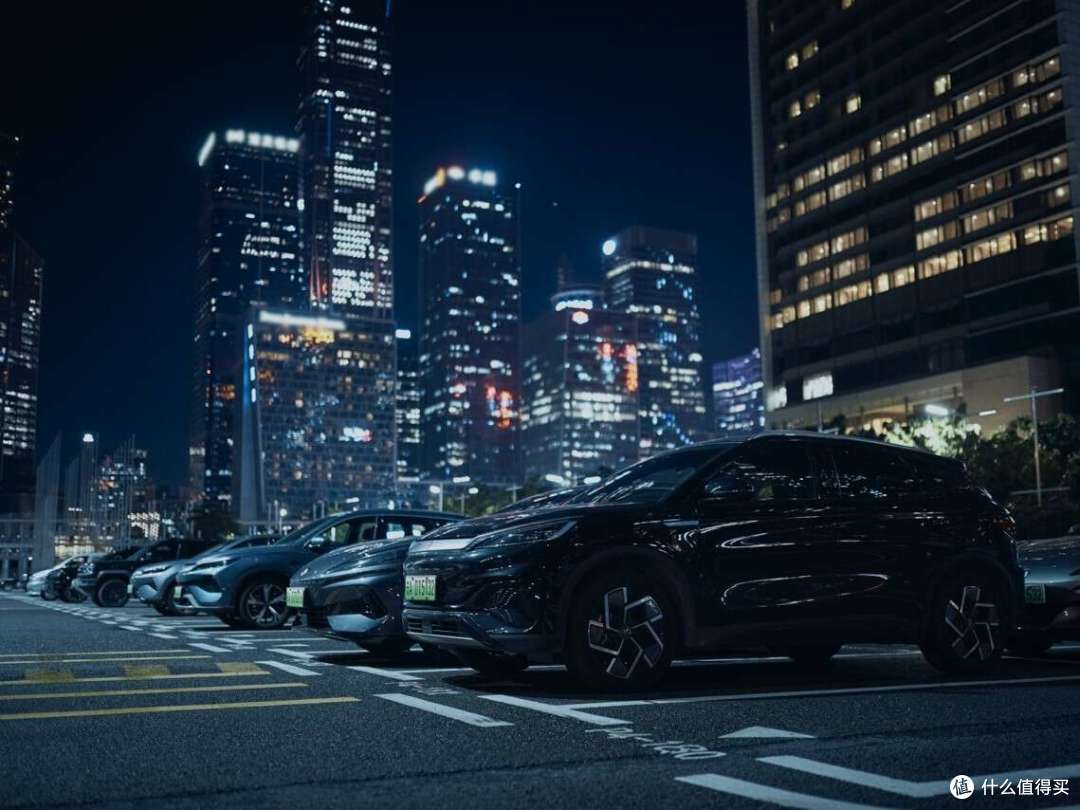 《惊蛰无声》车戏上头！国产车加持特工追击，以科技守护家国安宁