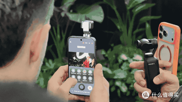MWC26 前夜炸场!ROBOT Phone成手机机器人,酷翻了